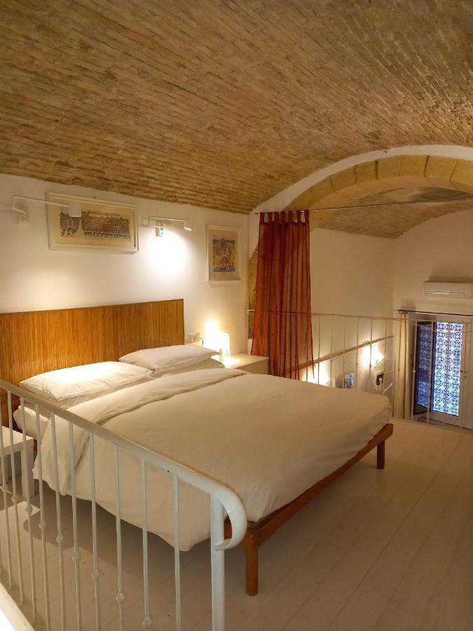 شقة Residenze Palazzo Pes كالياري المظهر الخارجي الصورة