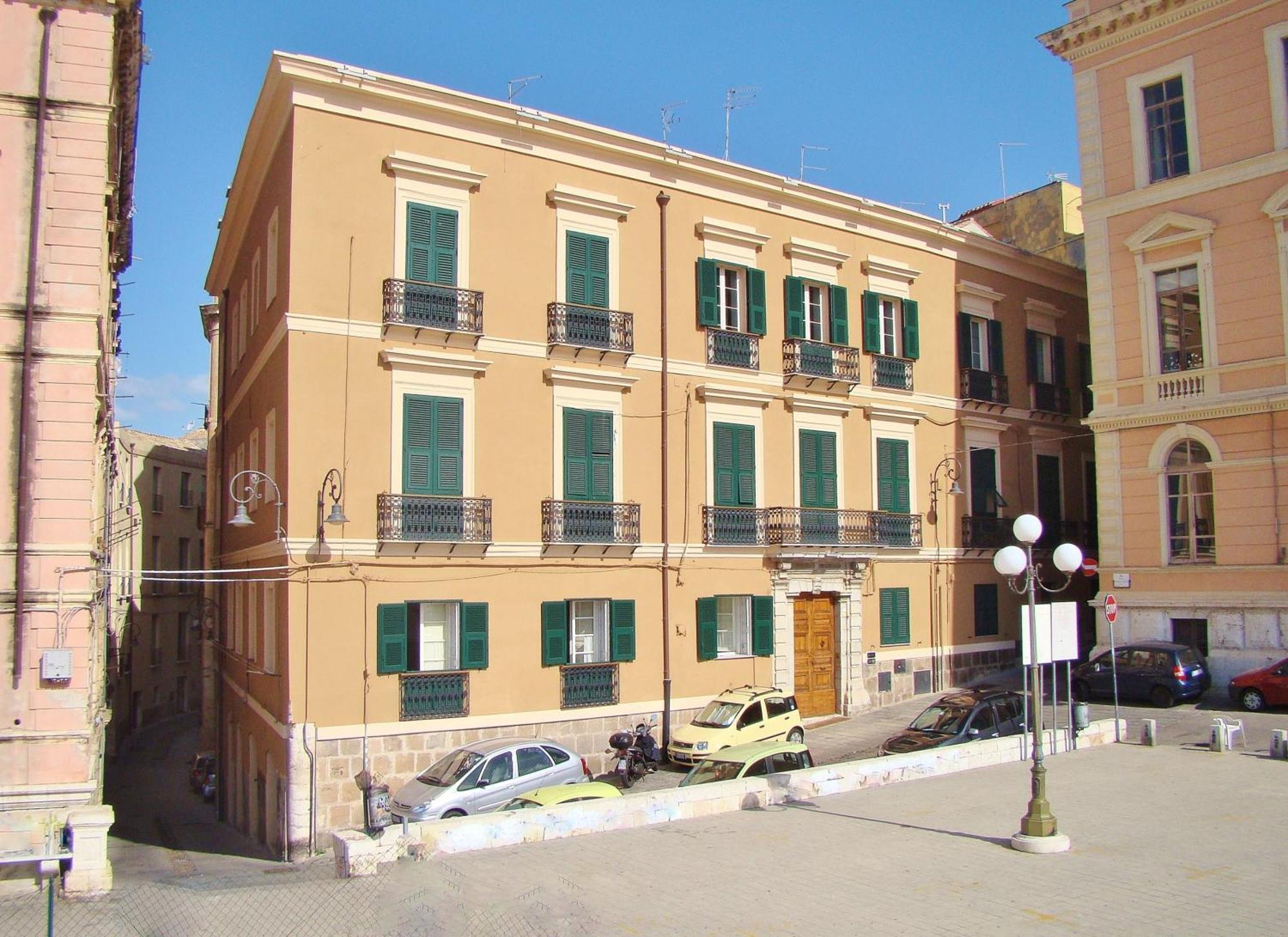 شقة Residenze Palazzo Pes كالياري الغرفة الصورة