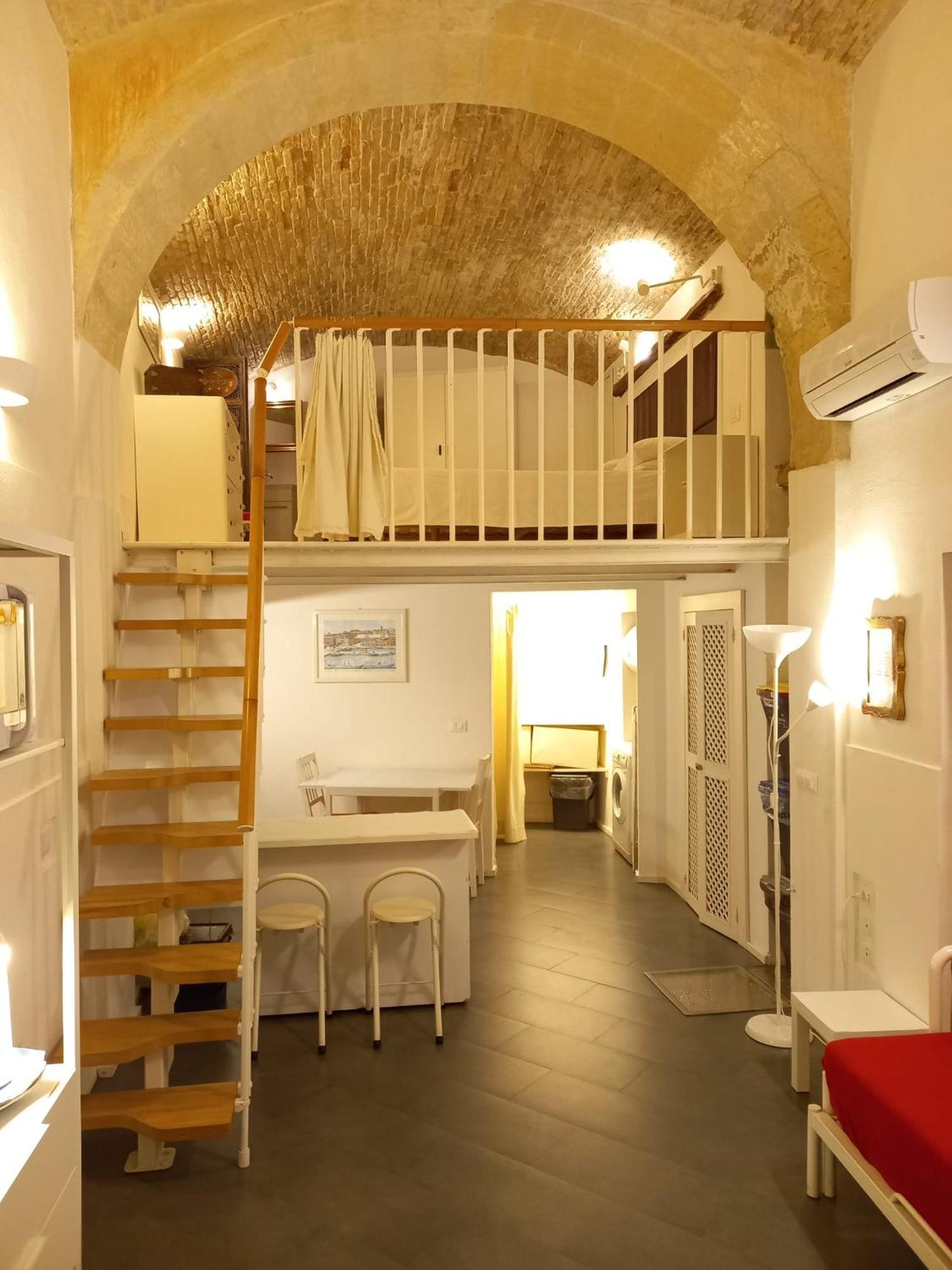 شقة Residenze Palazzo Pes كالياري المظهر الخارجي الصورة