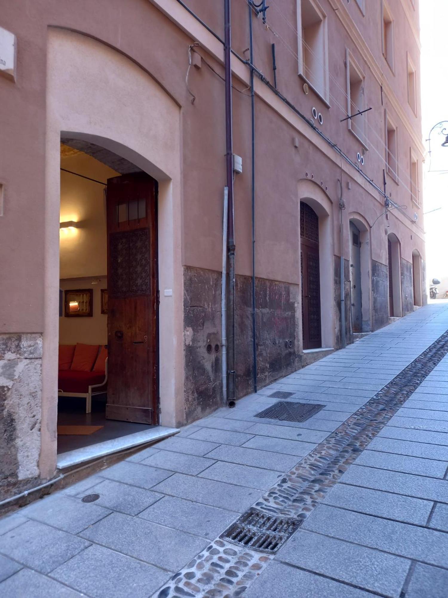 شقة Residenze Palazzo Pes كالياري المظهر الخارجي الصورة