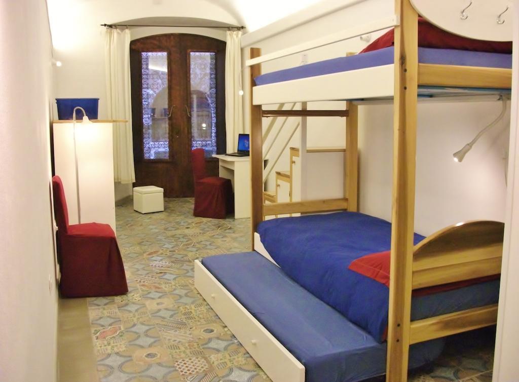 شقة Residenze Palazzo Pes كالياري الغرفة الصورة